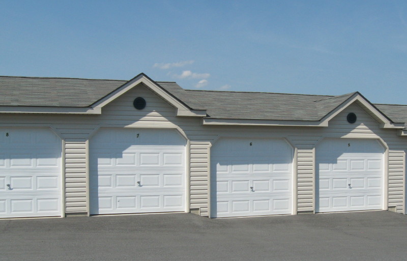 Country Manor Court Apartments